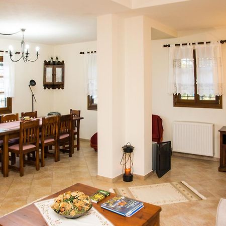 Θαλλώ Luxurious Villa ซาการาดา ภายนอก รูปภาพ