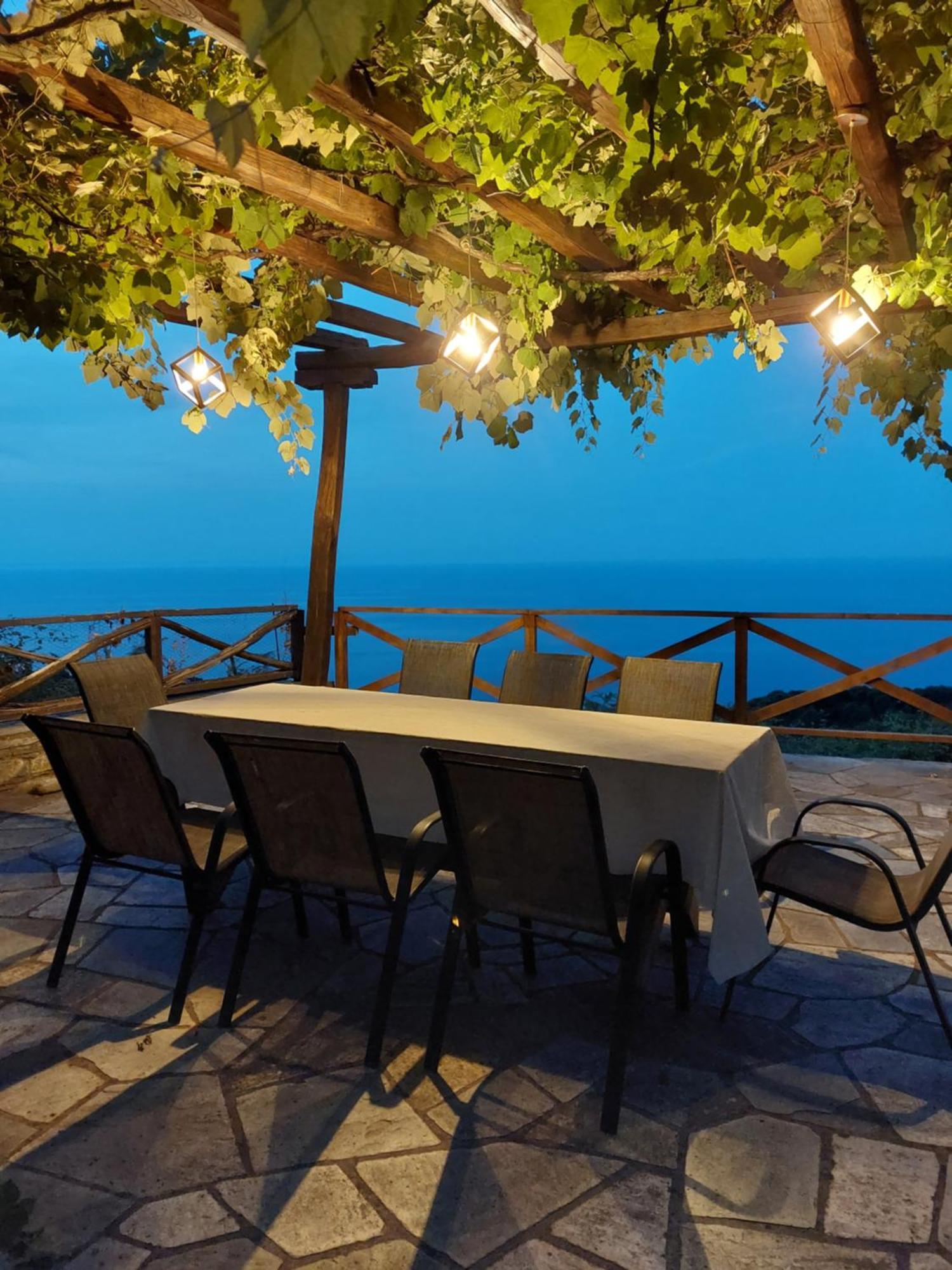 Θαλλώ Luxurious Villa ซาการาดา ภายนอก รูปภาพ